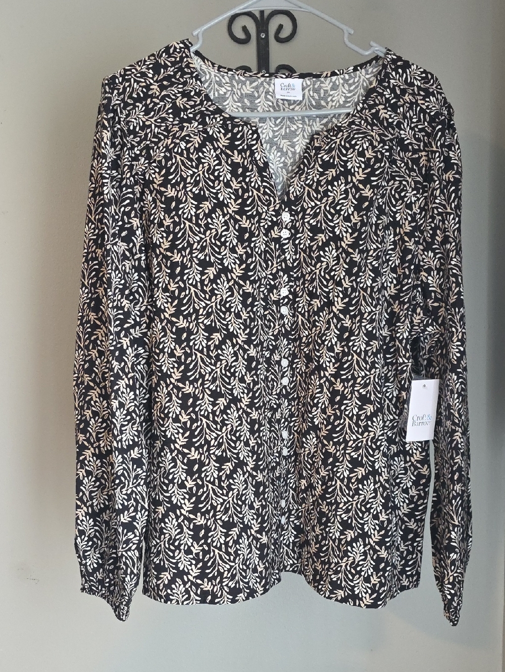 croft & barrow Black and Cream Botanical Print Button-Front Top Size XL
